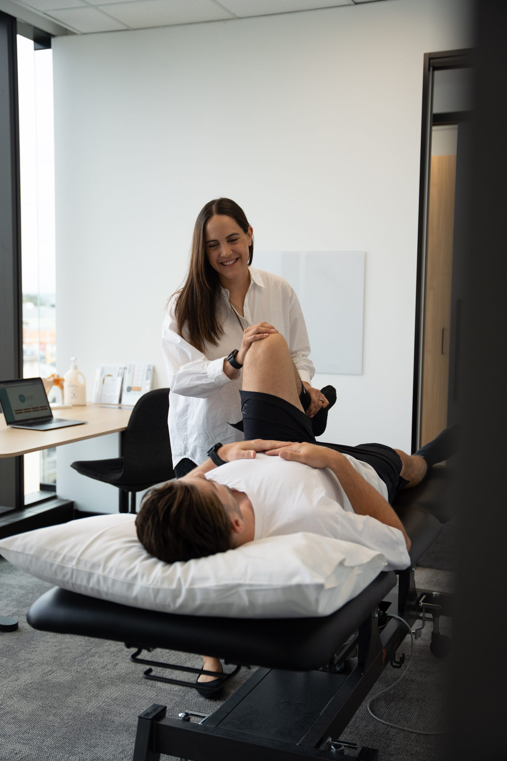 Knee assessment on the treatment table at MTP Health